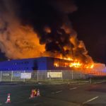 +++UPDATE +++ Großbrand in Werl – Galvanik-Firma in Vollbrand – NINA-WarnApp im weiten Umkreis ausgelöst