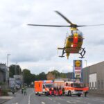 [Rettungshubschrauber] Schwerer Unfall zwischen Radfahrer und LKW – VU-Team – Zeugen gesucht