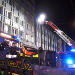 🔥 Nächtlicher Feuerwehr-Großeinsatz wegen Rauchentwicklung in Mehrfamilienhaus 🔥